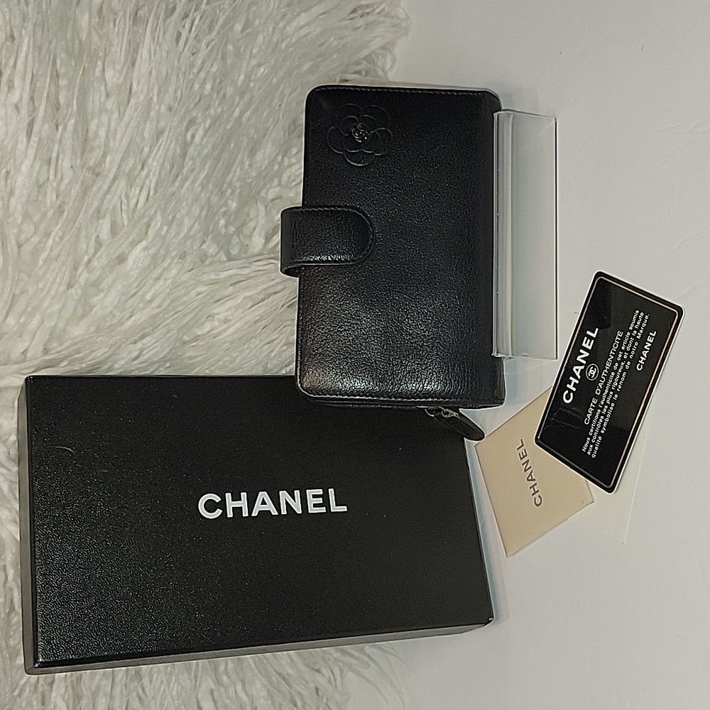 Chanel Camilla Flower Embossed Wallet
